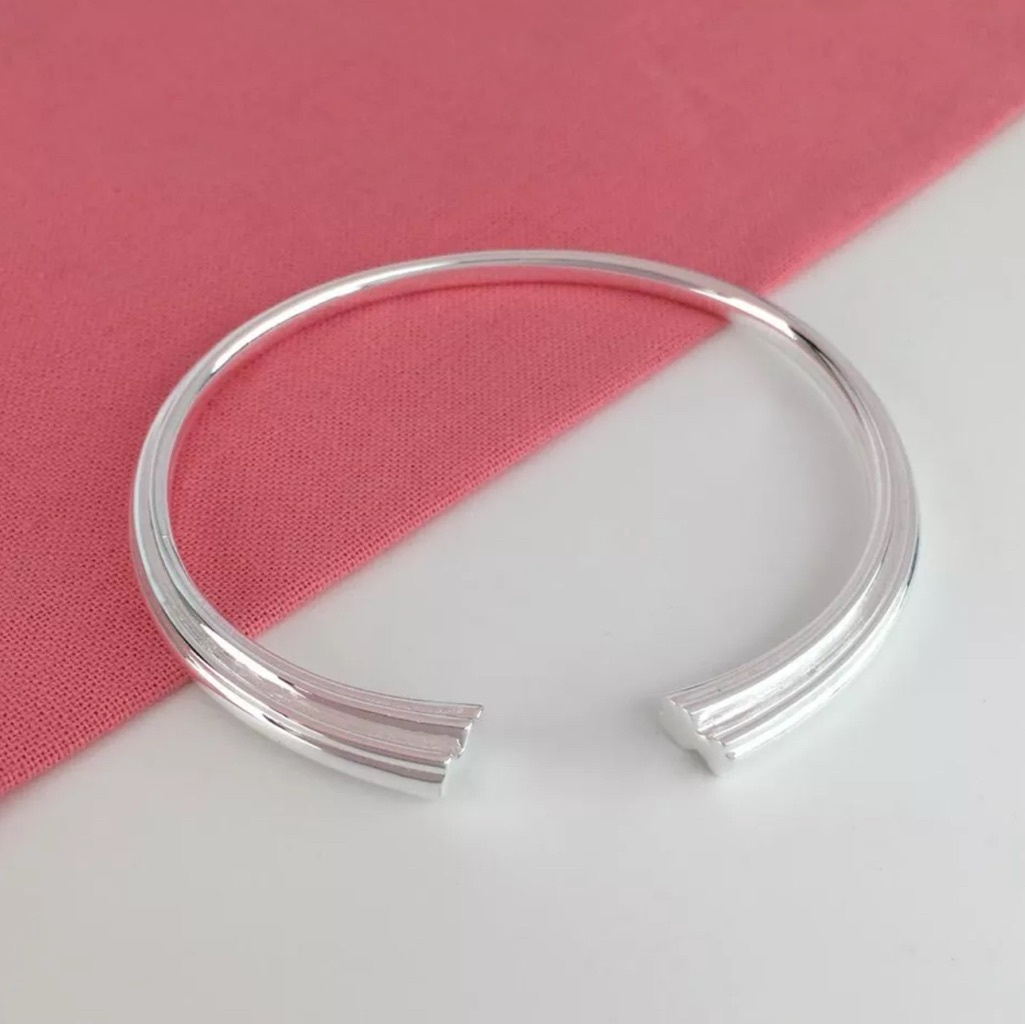 Elegant Silver Womens Bracelet 925 79$